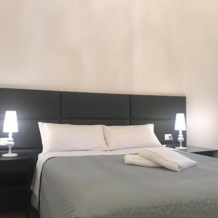 Motta Palace Apartments & Rooms Motta SantʼAnastasia Kültér fotó