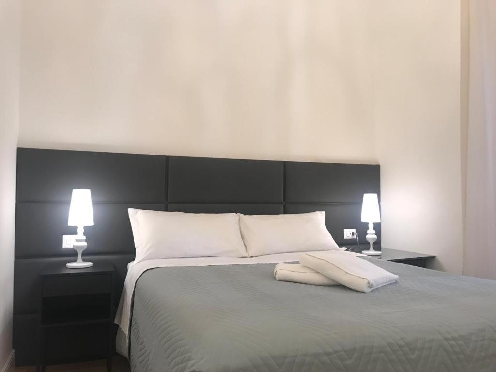 Motta Palace Apartments & Rooms Motta SantʼAnastasia Kültér fotó