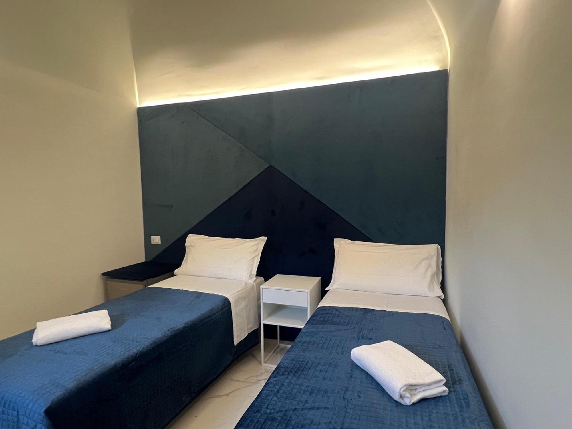 Motta Palace Apartments & Rooms Motta SantʼAnastasia Kültér fotó